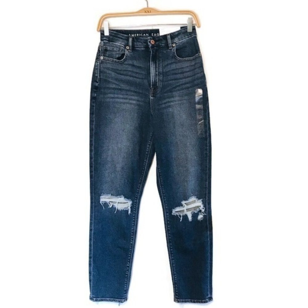 NWT American Eagle Distressed High Rise Mom Jeans Relaxed Fit Women’s size 2 26